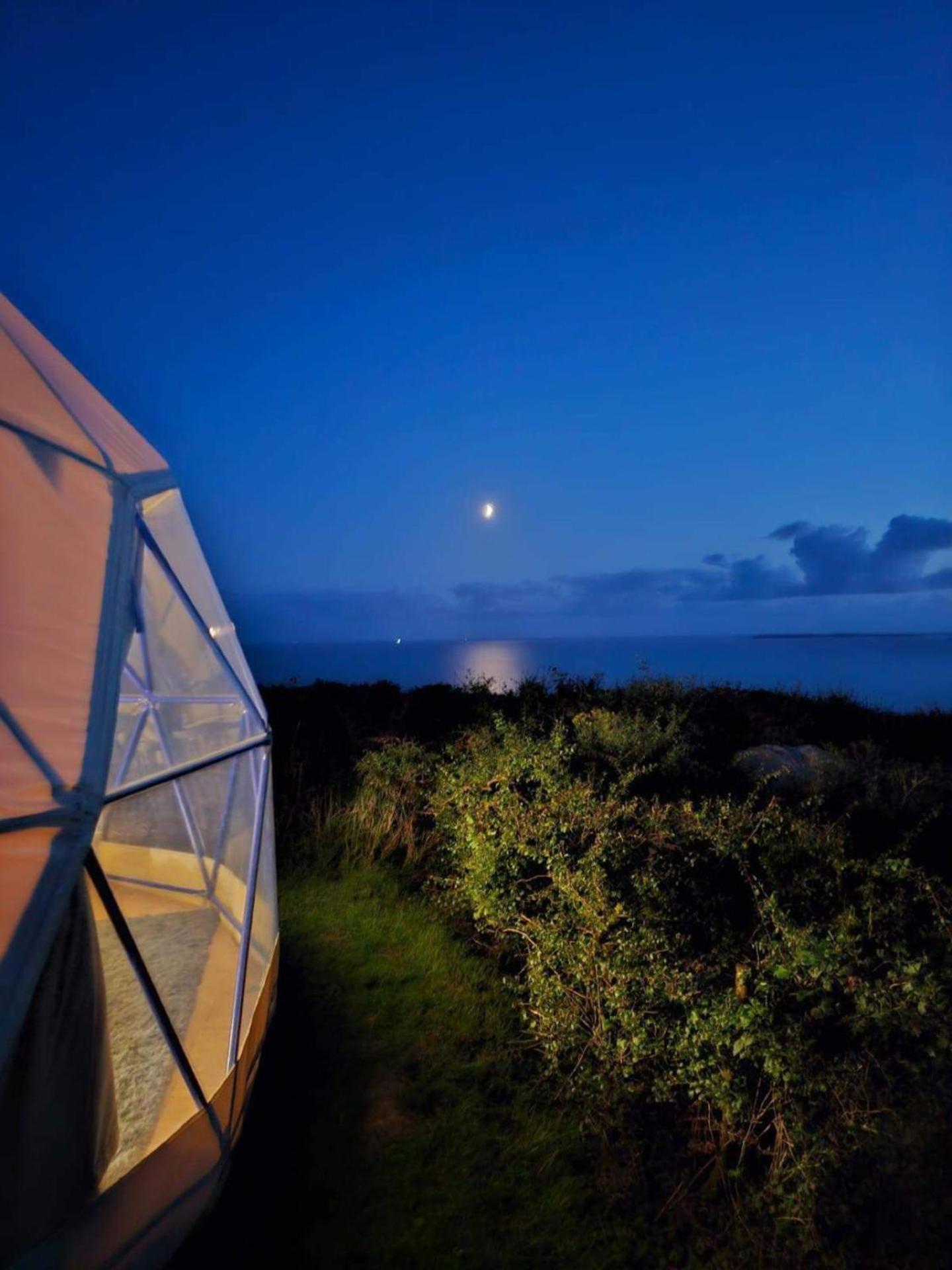 Geodome With Sea Views Near Pendine Villa Eksteriør bilde